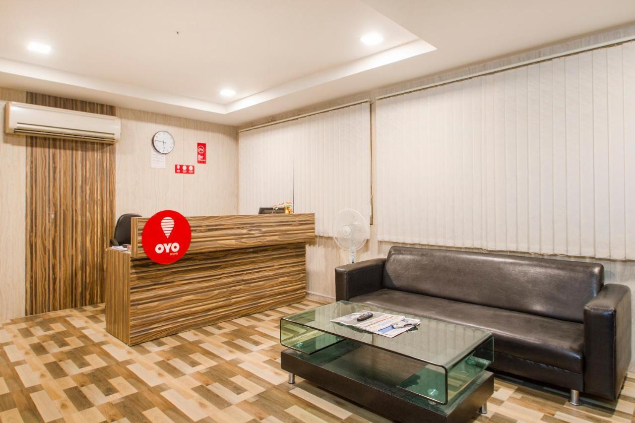 היידראבד Vaccinated Staff - Oyo 11400 The Down Town Suites מראה חיצוני תמונה