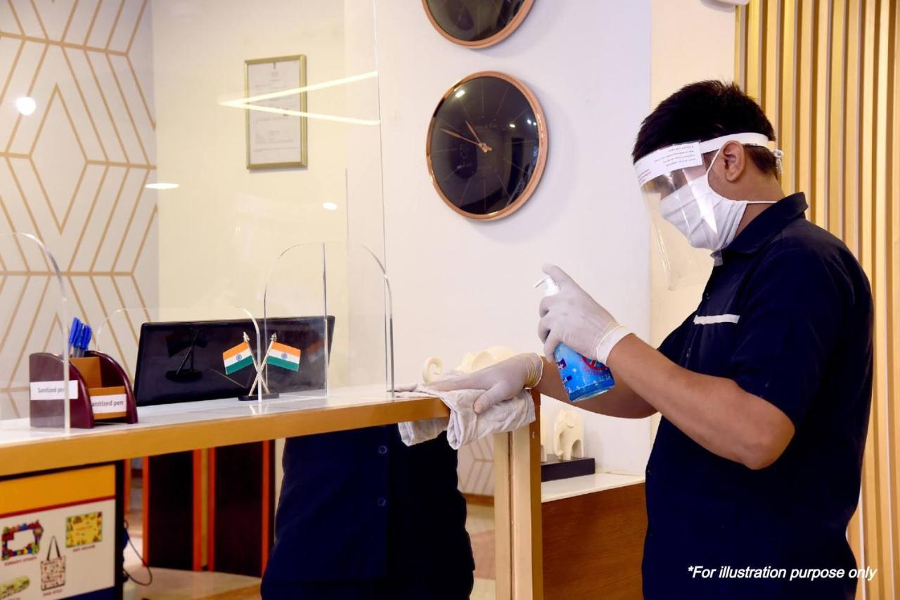 היידראבד Vaccinated Staff - Oyo 11400 The Down Town Suites מראה חיצוני תמונה